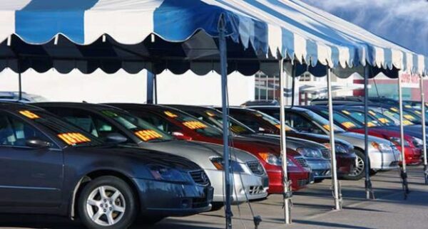 The Benefits of Buying Cars Through Auctions Instead of Dealerships